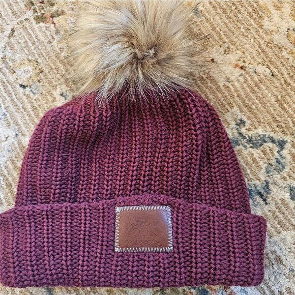 Love your melon maroon beanie with brown leather patch and removable brown fur - Picture 2 of 4